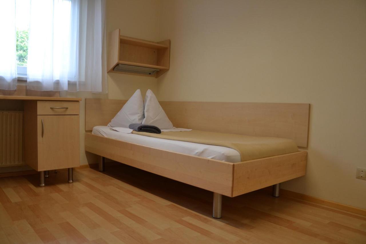 Mladinski Dom - Hostel Klagenfurt am Woerthersee Ngoại thất bức ảnh